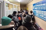 Очередь в детской поликлинике. Главврач сообщил, что минздрав планирует строить новое помещение
