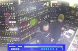 Юноша и школьник попались на краже виски из магазинов в разных районах Саратова