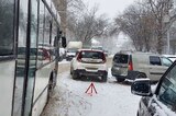 ДТП на трамвайных путях парализовало движение в центре Саратова