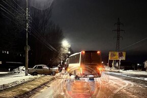 В Балашове легковушка врезалась в автобус: есть пострадавшие