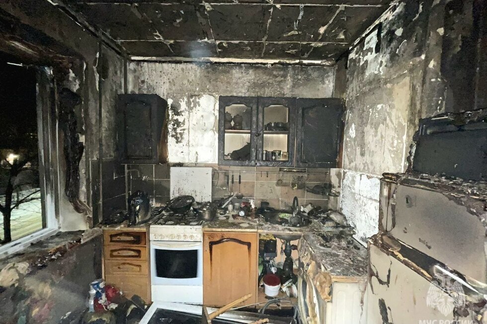 Из-за пожара в девятиэтажке в Балаково эвакуировали жильцов. Среди них были дети