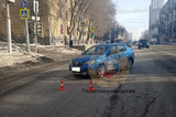 На улице Чернышевского иномарка сбила девушку: она в больнице