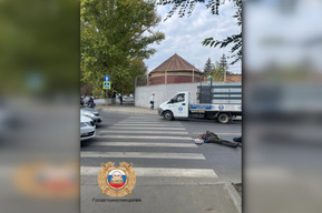Полицейские ищут свидетелей смертельного ДТП на перекрестке Емлютина и Белоглинской