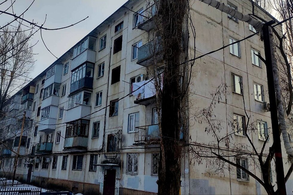Ночной пожар в Ленинском районе: из горящего дома вывели четыре десятка людей