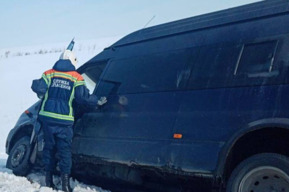 Микроавтобус «Балаково-Тольятти» съехал в кювет в Хвалынском районе