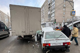 В столкновении «ГАЗели» и ВАЗа в Заводском районе пострадал молодой человек