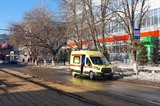 Девочке-подростку стало плохо в саратовском трамвае