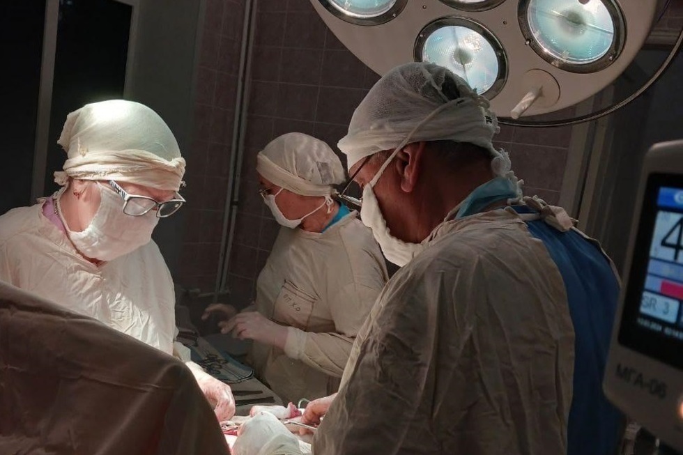 «Счет шел на минуты»: в районной больнице врачи спасли мужчину с язвой желудка