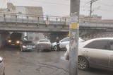 У «моста глупости» произошла тройная авария, движение заблокировано