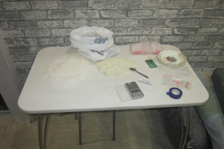 Под суд пойдет глава интернет-магазина с большим ассортиментом наркотиков (кое-что он хранил лично для себя)