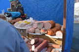 В регионе снизились цены на свинину, выросли — на колбасу: подорожавших продуктов в два раза больше
