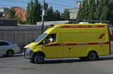 При падении с высоты в Волжском районе погибла женщина