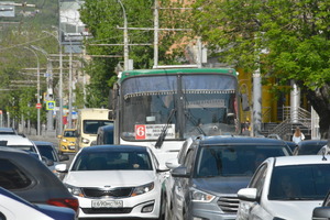Срыв начала работы новых саратовских автобусов: мэрия дала пояснения, но понятней не стало