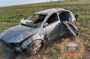 В Ершовском районе иномарка вылетела с дороги: погибла женщина, два человека в больнице