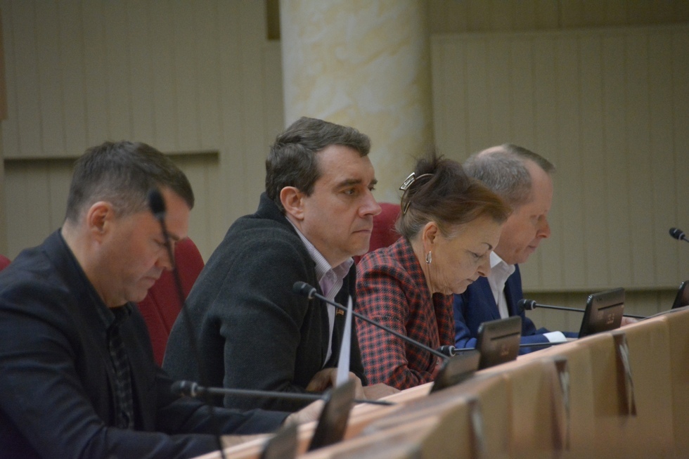 Депутата возмутили планы правительства выделить 112 миллионов рублей саратовским спортивным клубам (за какие результаты — непонятно)