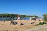 Подготовка к открытию пляжа в Энгельсе: глава района разрешил открыть четыре ларька и поставить три тележки
