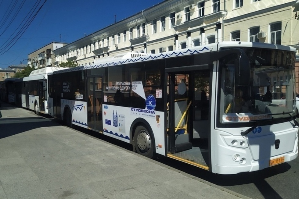 ЛиАЗы носятся по кругу: история о том, как новые автобусы с кондиционерами никак не могут выйти на маршруты в Саратове
