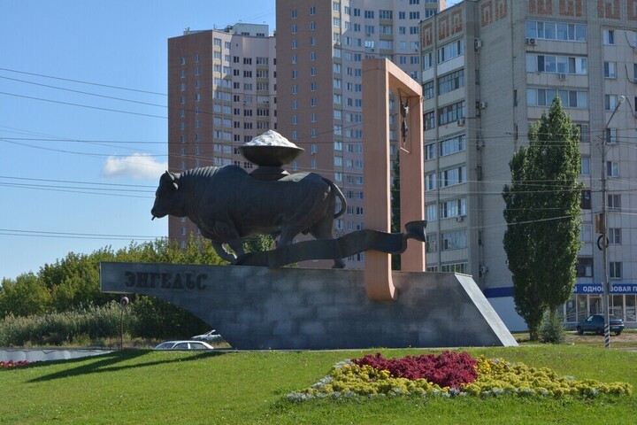 В Энгельсе сотрудников «скорой» встретил агрессивный мужчина. Пришлось вызывать Росгвардию