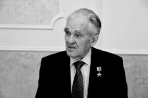 В Саратове скончался 93-летний Герой России