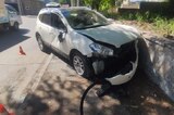 В Октябрьском районе иномарка влетела в бетонное ограждение