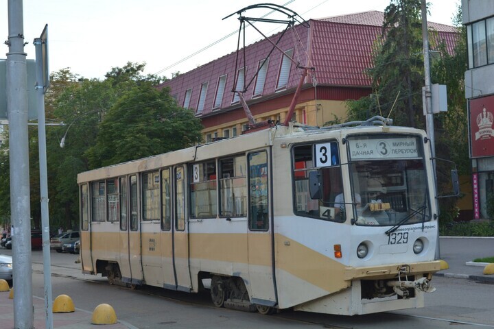 Авария в центре города остановила движение трамваев и троллейбусов