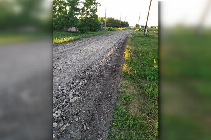 Украли асфальт: жители села в Саратовской области пожаловались, что остались без дорог