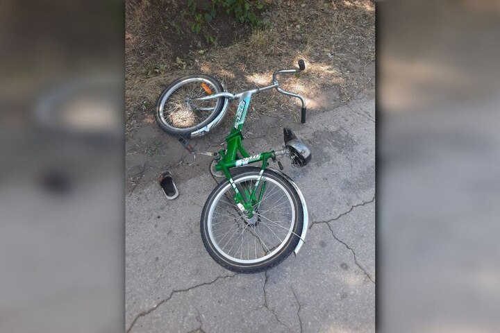 В Саратовской области в ДТП пострадали два маленьких велосипедиста