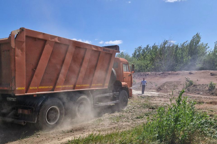 Пугачёв затянуло дымом: глава района признал, что «ситуация для жителей некомфортная»
