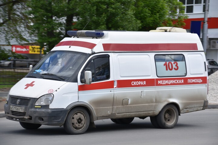 При падении с высоты в Балаково погиб мужчина