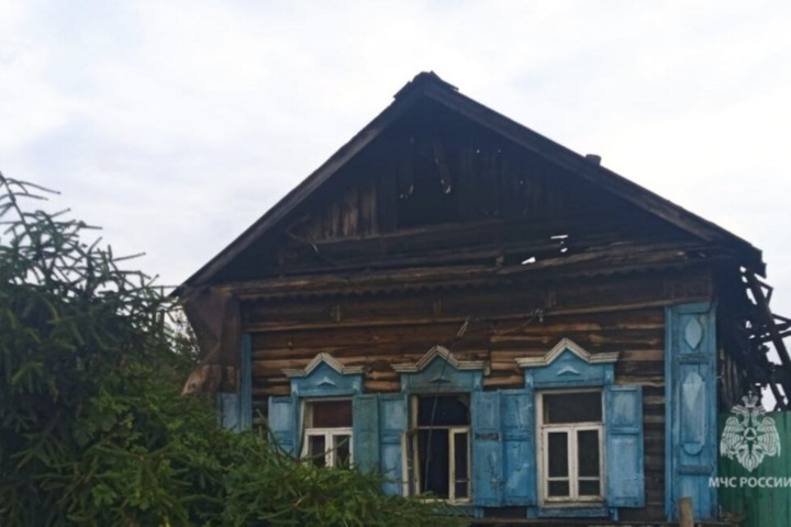 За день в селе в Вольском районе случились два пожара со смертельным исходом 