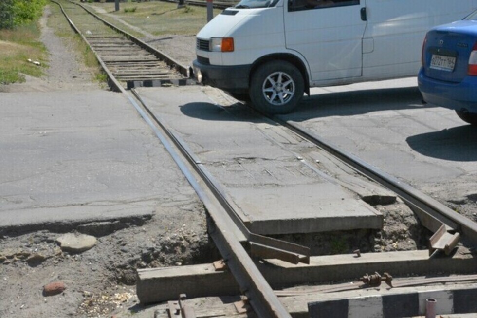 В Заводском районе закроют железнодорожный переезд