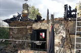 При пожаре огонь уничтожил крышу частного дома