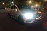 В центре Саратова молодой водитель Mercedes-Benz сбил ровесника на скутере