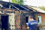 В Ершове на пепелище частного дома нашли тело мужчины