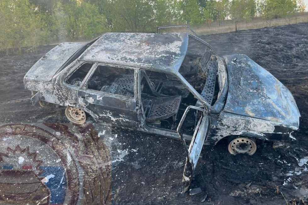 В Балашовском районе ВАЗ слетел с дороги и загорелся