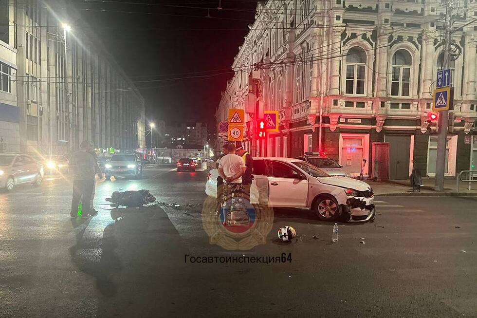 После ночного ДТП на Московской водитель мопеда оказался в больнице