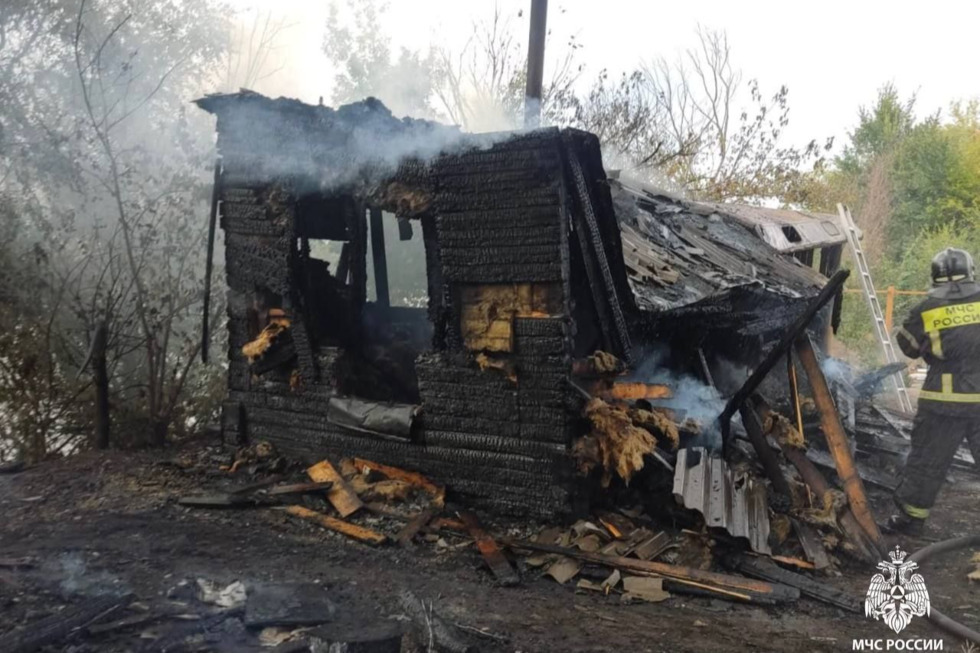 Сторож получил ожоги на пожаре в СНТ