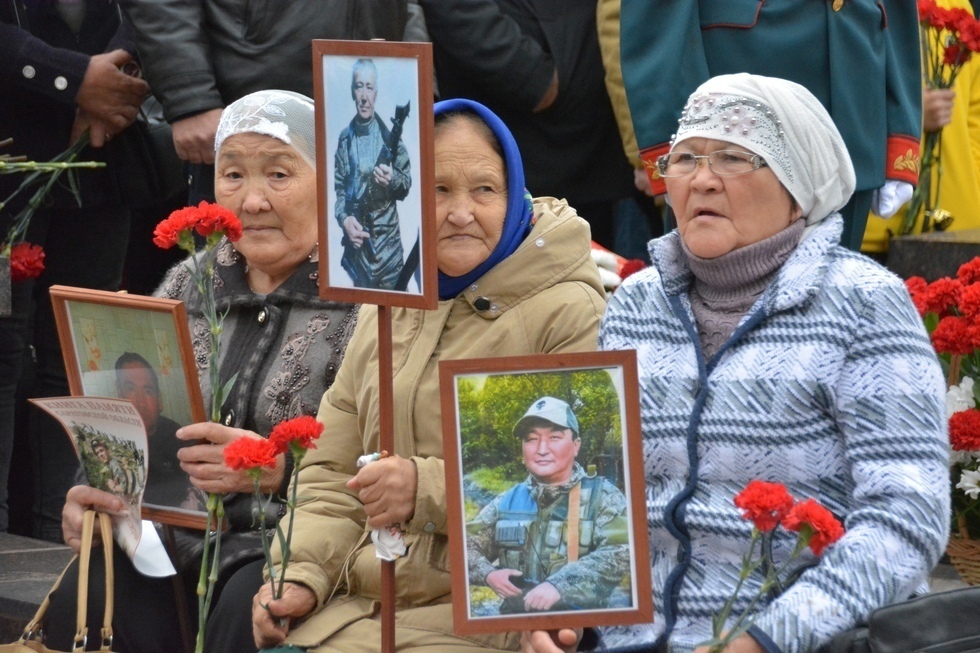 СВО. На памятник занесли 207 имён погибших саратовцев