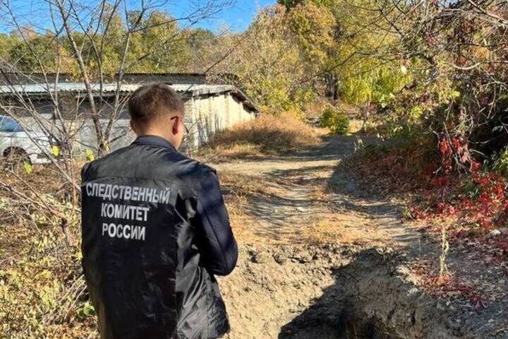 Медики рассказали, как спасали подростка, упавшего в яму за гаражами