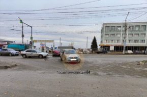 На Московском шоссе столкнулись две иномарки: есть пострадавшая