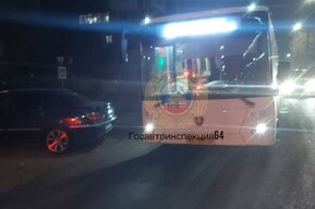 В Саратове пешеход попал под автобус