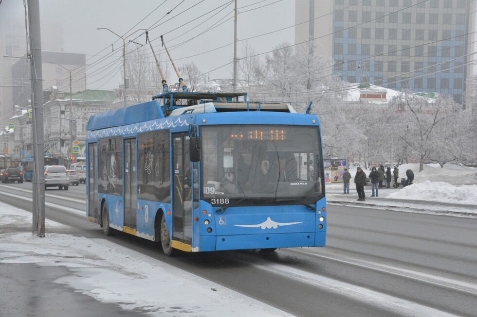 Из-за столкновения автобуса и «ГАЗели» перестали ходить троллейбусы четырёх маршрутов