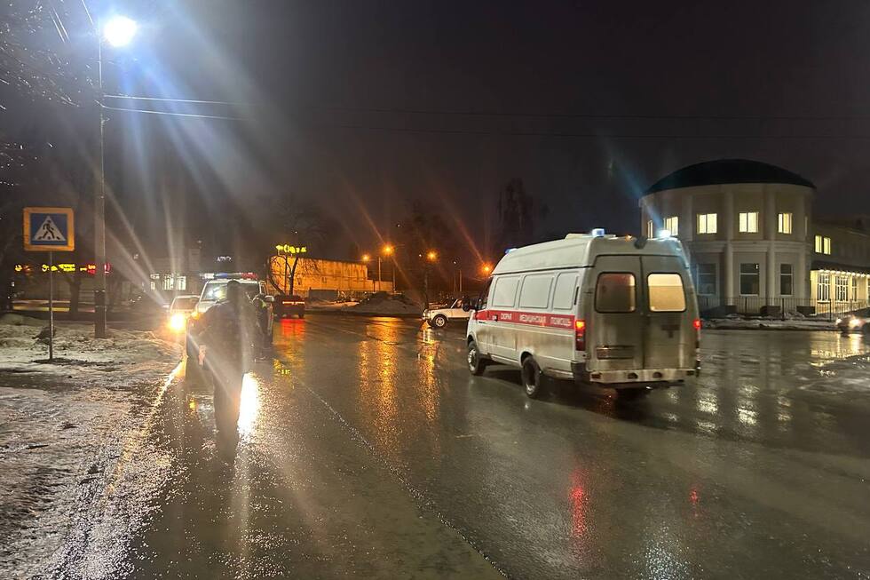 В Балаково на переходе сбили женщину