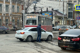 Из-за ДТП на трамвайных путях в центре города встали все трамваи и три троллейбусных маршрута