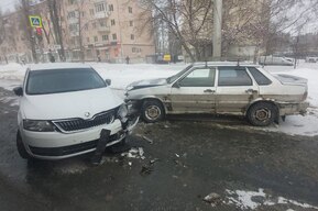 На проспекте 50 лет Октября иномарка сбила девочку-подростка