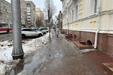 «Может быть, для утверждения нового-старого мэра, ему стоит пройти проверку весной?»: горожанка рассказала о неочищенных улицах в центре города