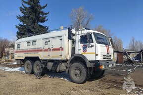 Лесной пожар с угрозой распространения на населенный пункт: специалисты выехали в Татищевский район