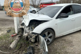 Молодой водитель отечественной легковушки и его пассажир попали в больницу после столкновения с иномаркой в Балашове