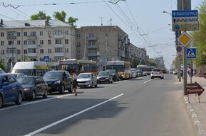 Саратовцев просят не парковаться на Чапаева и Мичурина