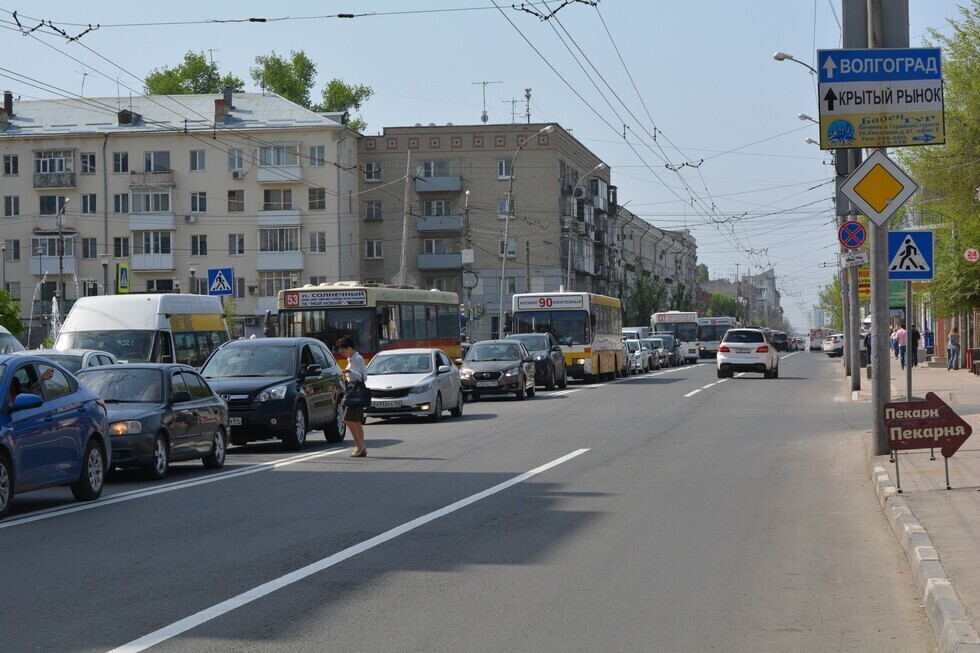 Саратовцев просят не парковаться на Чапаева и Мичурина